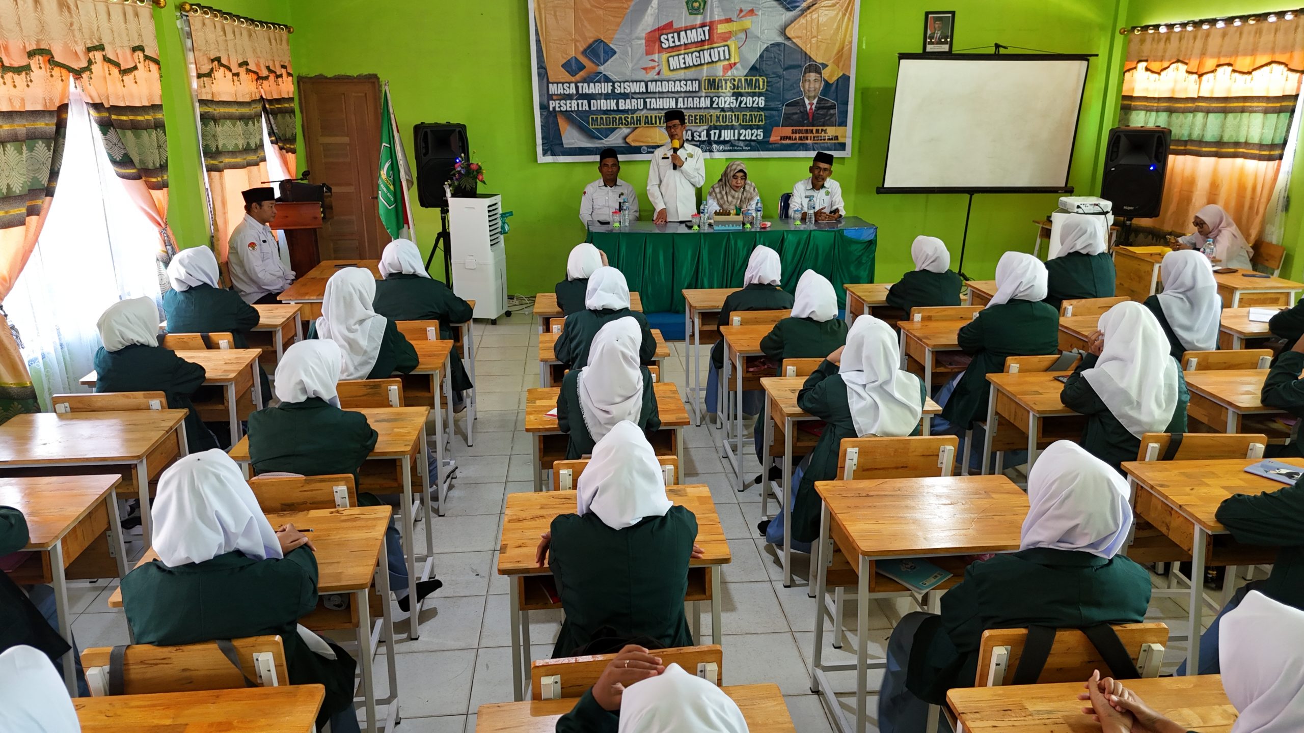 Kepala Kantor Kemenag Kubu Raya Buka Kegiatan MATSAMA MAN 1 Kubu Raya