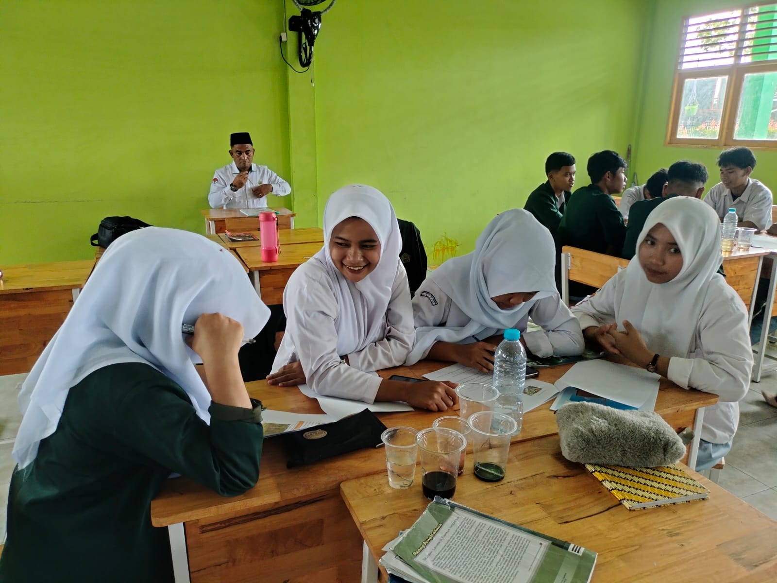 Supervisi Akademik di MAN 1 Kubu Raya Dorong Peningkatan Kualitas Pembelajaran